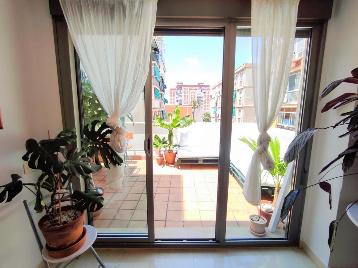 Manuela Nogales Apartments! Малага Екстериор снимка