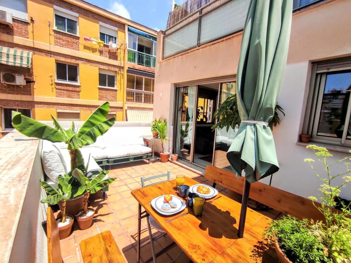 Manuela Nogales Apartments! Малага Екстериор снимка