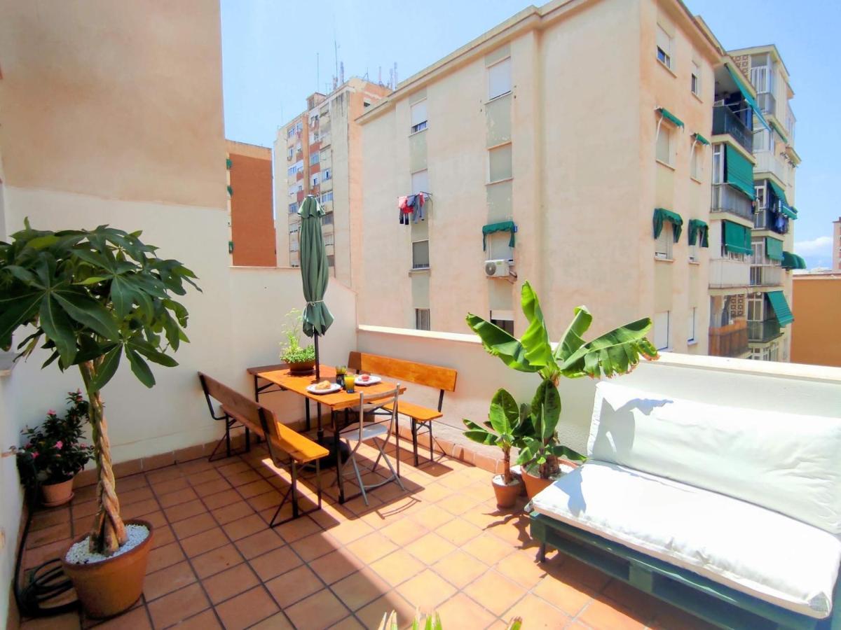 Manuela Nogales Apartments! Малага Екстериор снимка