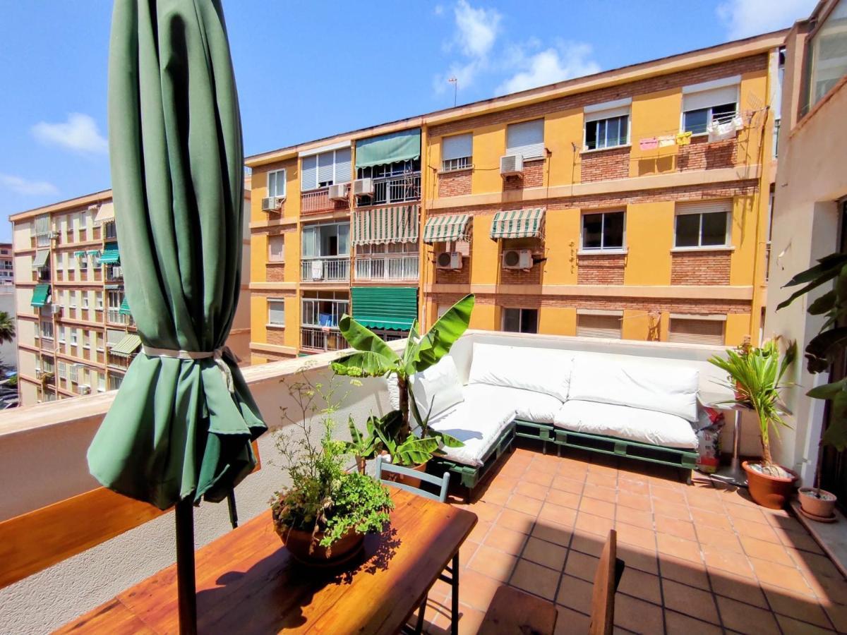 Manuela Nogales Apartments! Малага Екстериор снимка