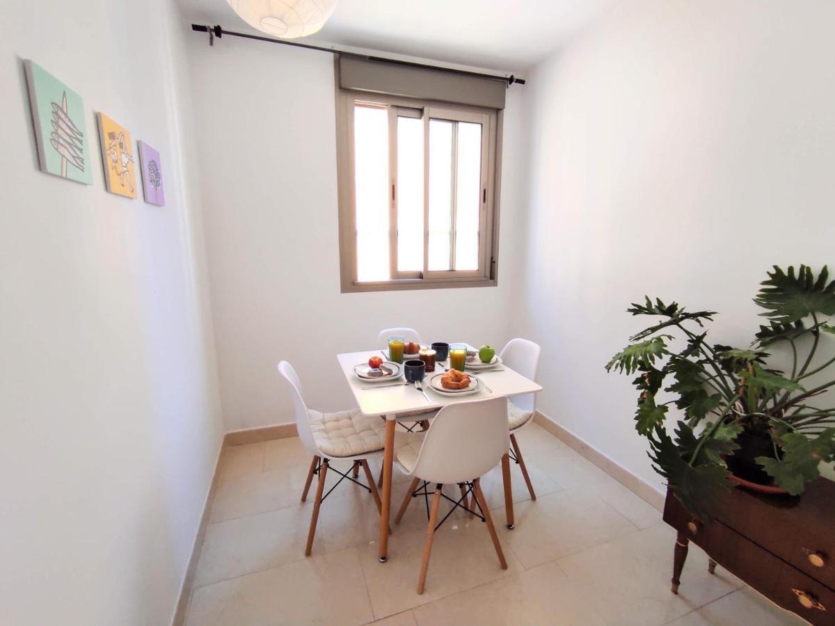 Manuela Nogales Apartments! Малага Екстериор снимка