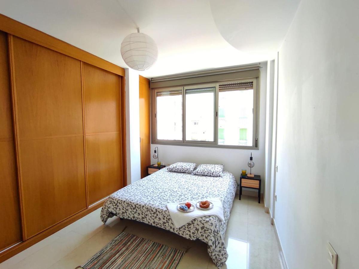 Manuela Nogales Apartments! Малага Екстериор снимка