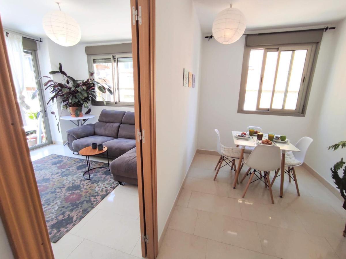 Manuela Nogales Apartments! Малага Екстериор снимка
