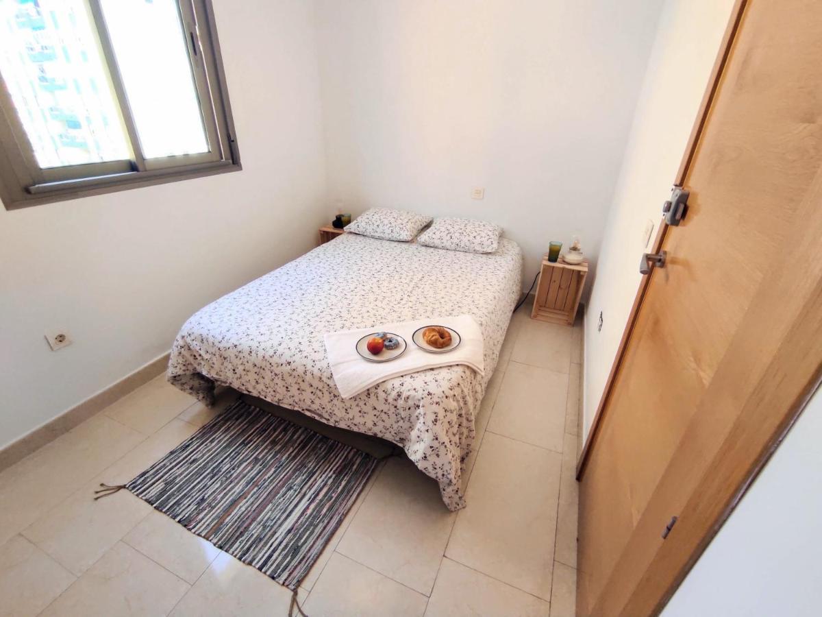 Manuela Nogales Apartments! Малага Екстериор снимка