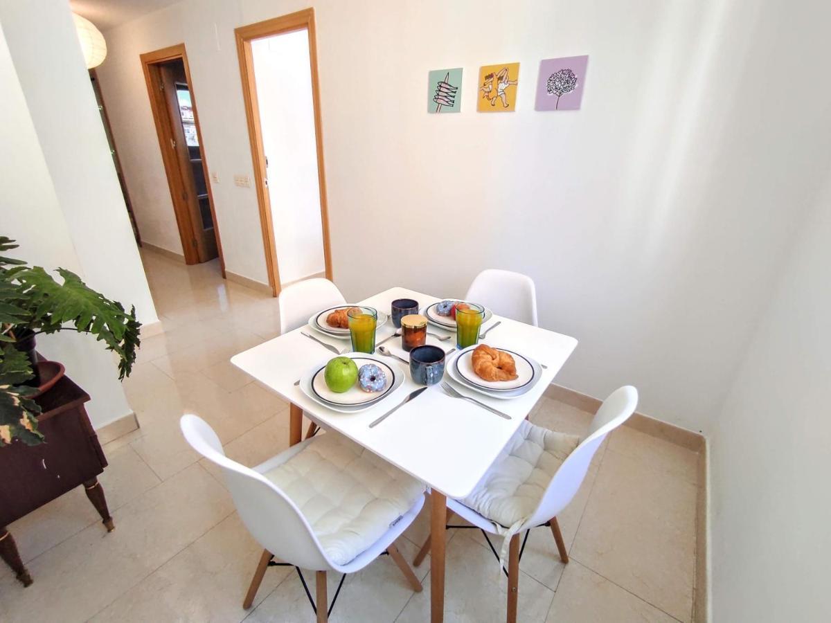 Manuela Nogales Apartments! Малага Екстериор снимка